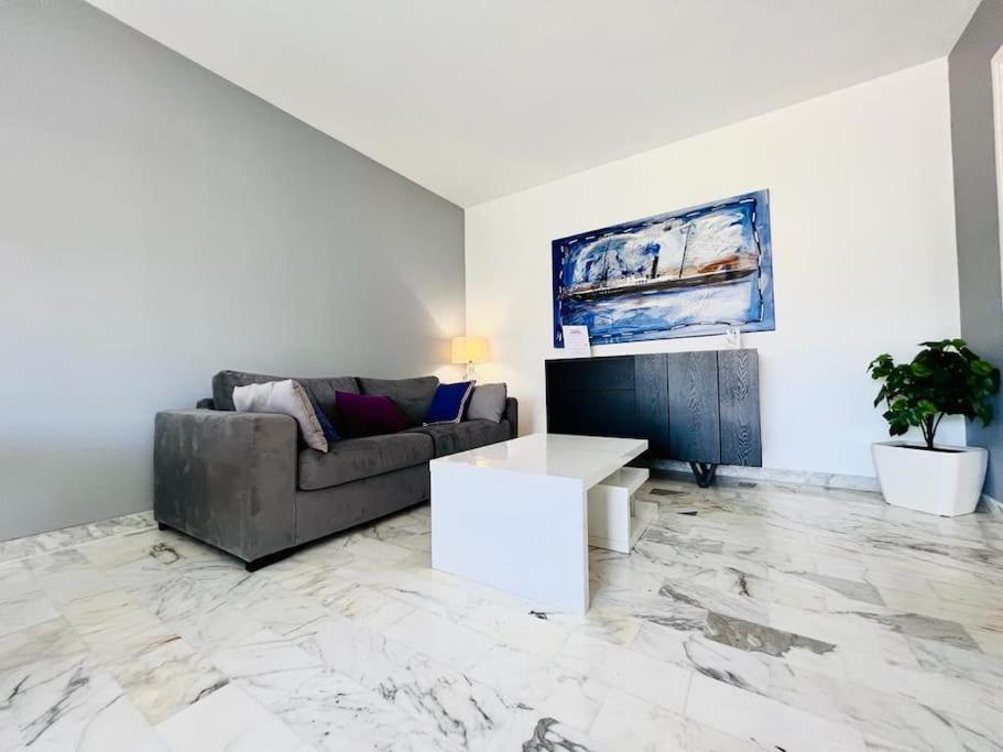 Le Pinede - Apt 4 Prs- Parking - Clim - 500M Plages Антиб Экстерьер фото