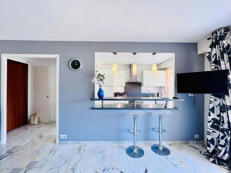 Le Pinede - Apt 4 Prs- Parking - Clim - 500M Plages Антиб Экстерьер фото